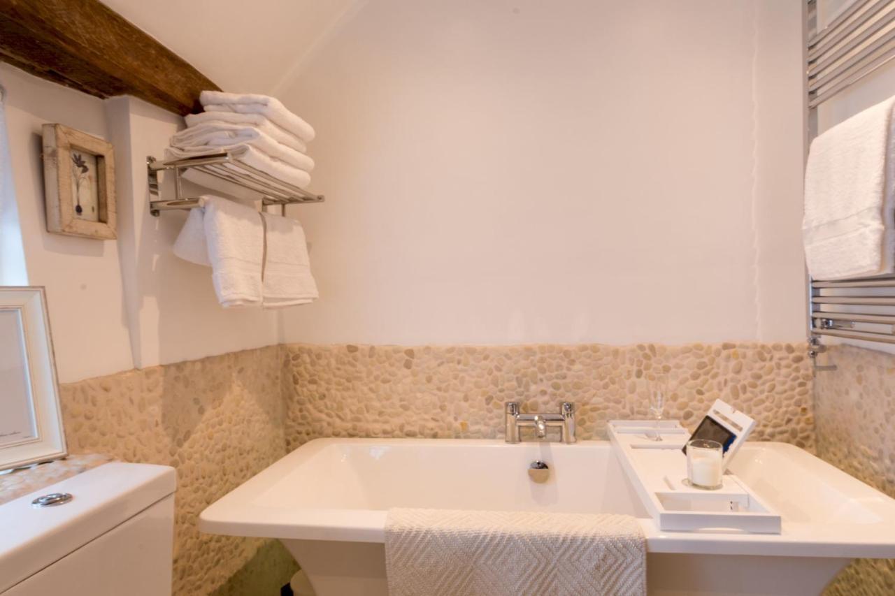 Miller Cottage A Luxury 1550'S Cottage In The Historic Centre Of Saffron Walden Extérieur photo