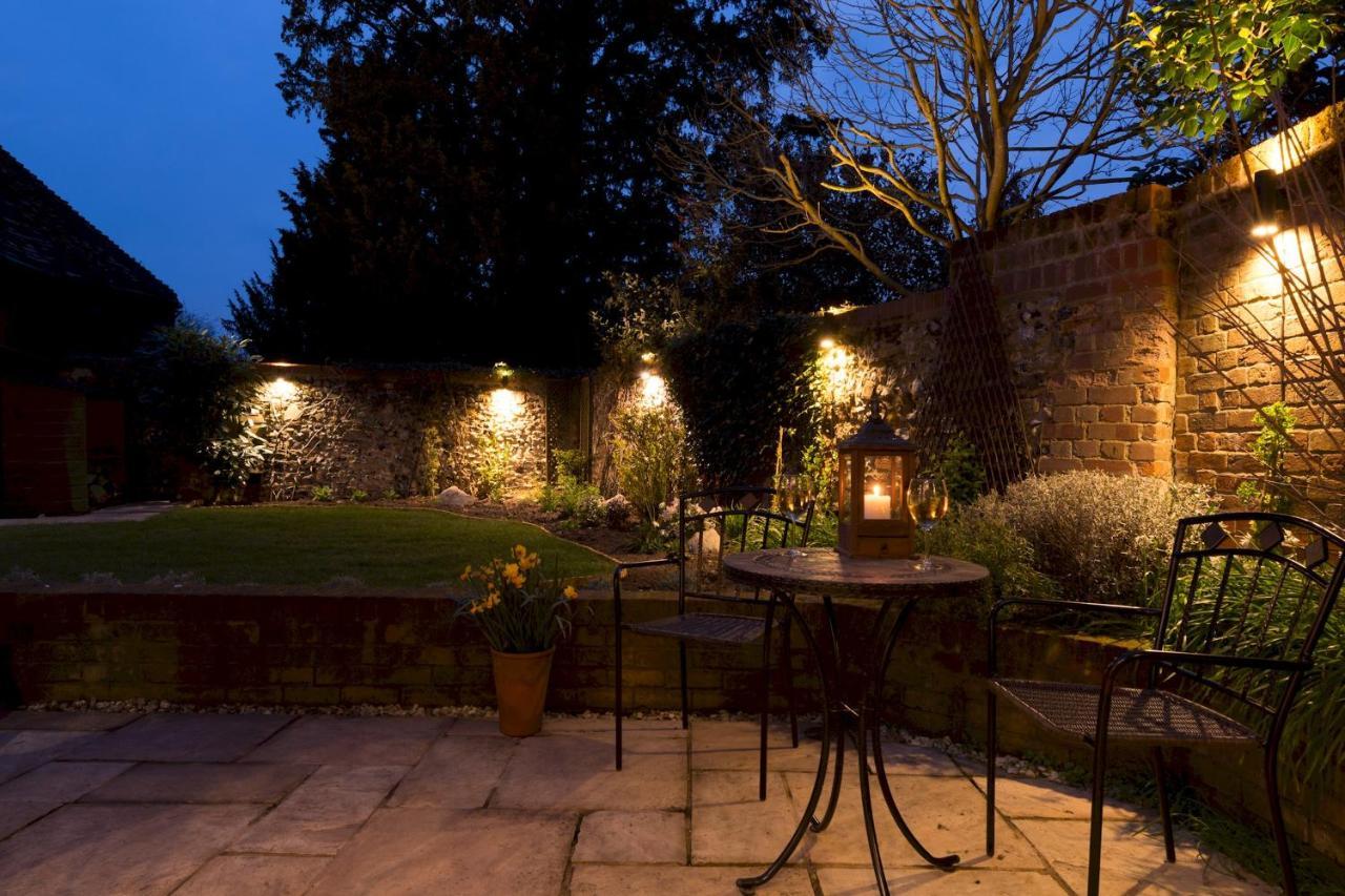 Miller Cottage A Luxury 1550'S Cottage In The Historic Centre Of Saffron Walden Extérieur photo