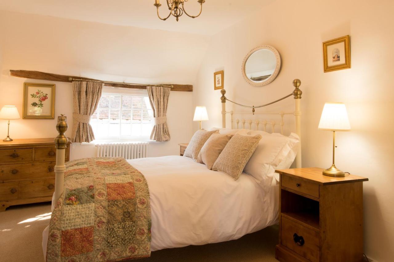 Miller Cottage A Luxury 1550'S Cottage In The Historic Centre Of Saffron Walden Extérieur photo