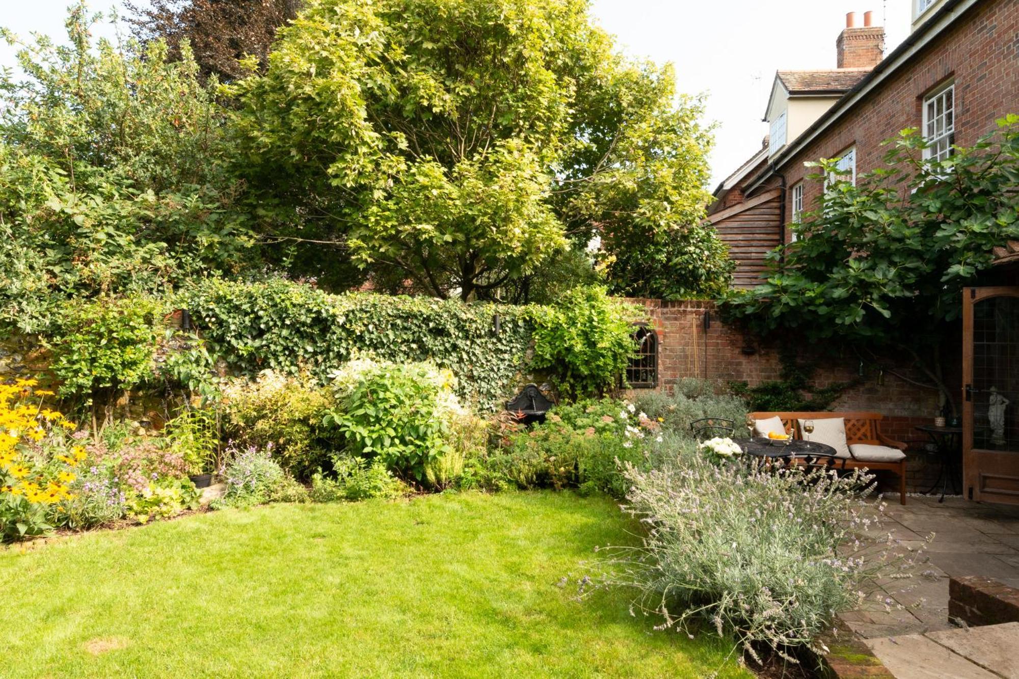 Miller Cottage A Luxury 1550'S Cottage In The Historic Centre Of Saffron Walden Extérieur photo